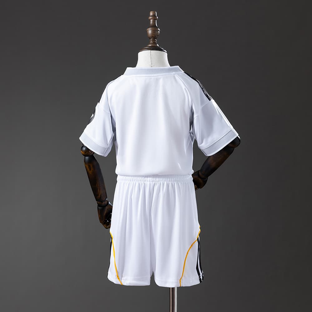 KIT Enfant Real Madrid Domicile 25/26 - vue 2