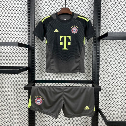 KIT Enfant Bayern Munich Gardien Noir 25/26 - vue 1