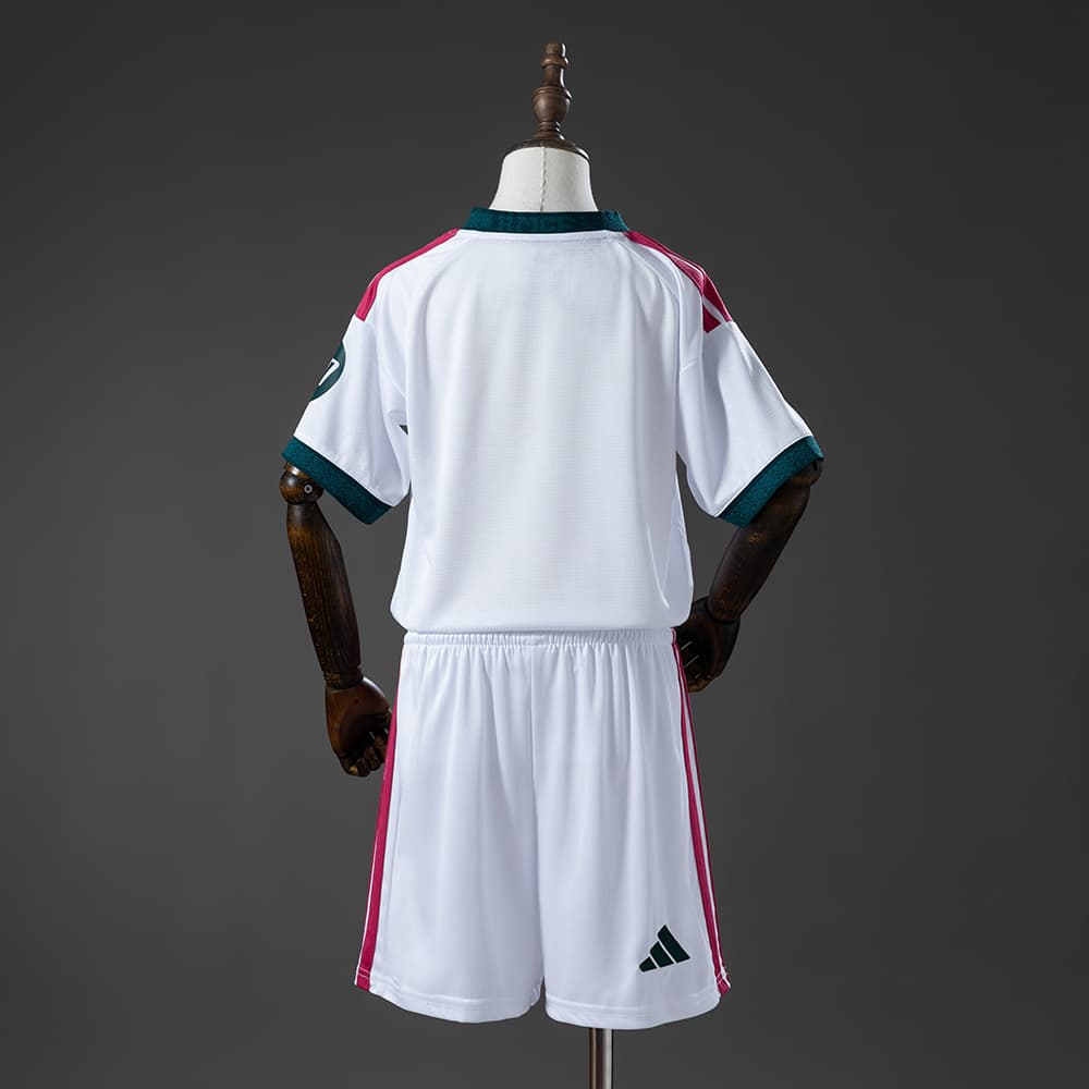 KIT Enfant Real Madrid Domicile 26/27 - vue 2