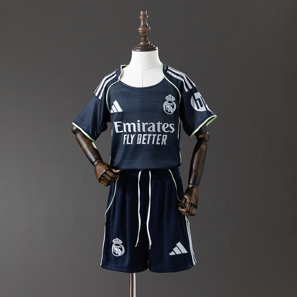 KIT Enfant Real Madrid Extérieur 25/26 - vue 1
