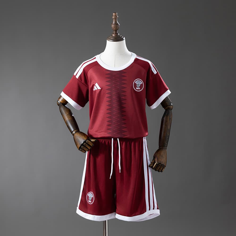 Kit Enfant Qatar Domicile Coupe du Monde 2026 - vue 1